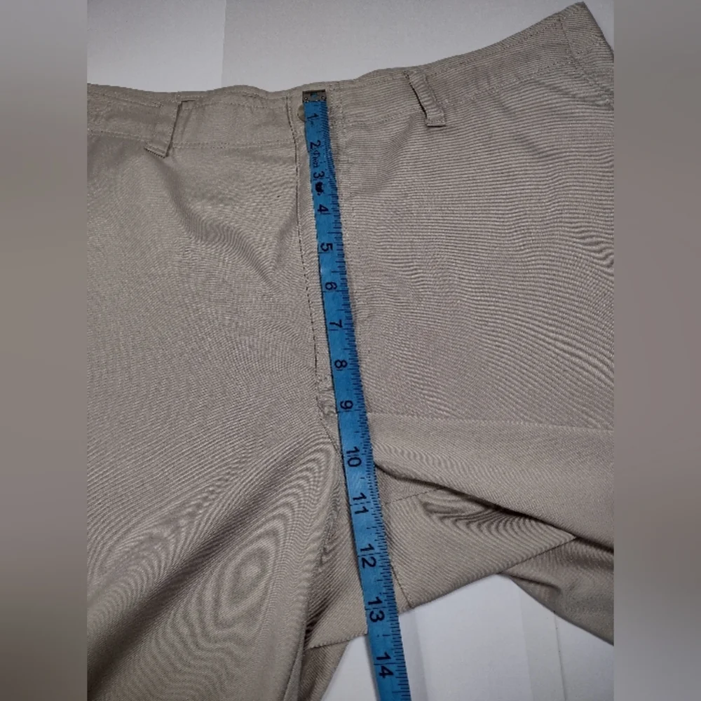 Pro Tour Men's Classic Tan Shorts Size (34)
